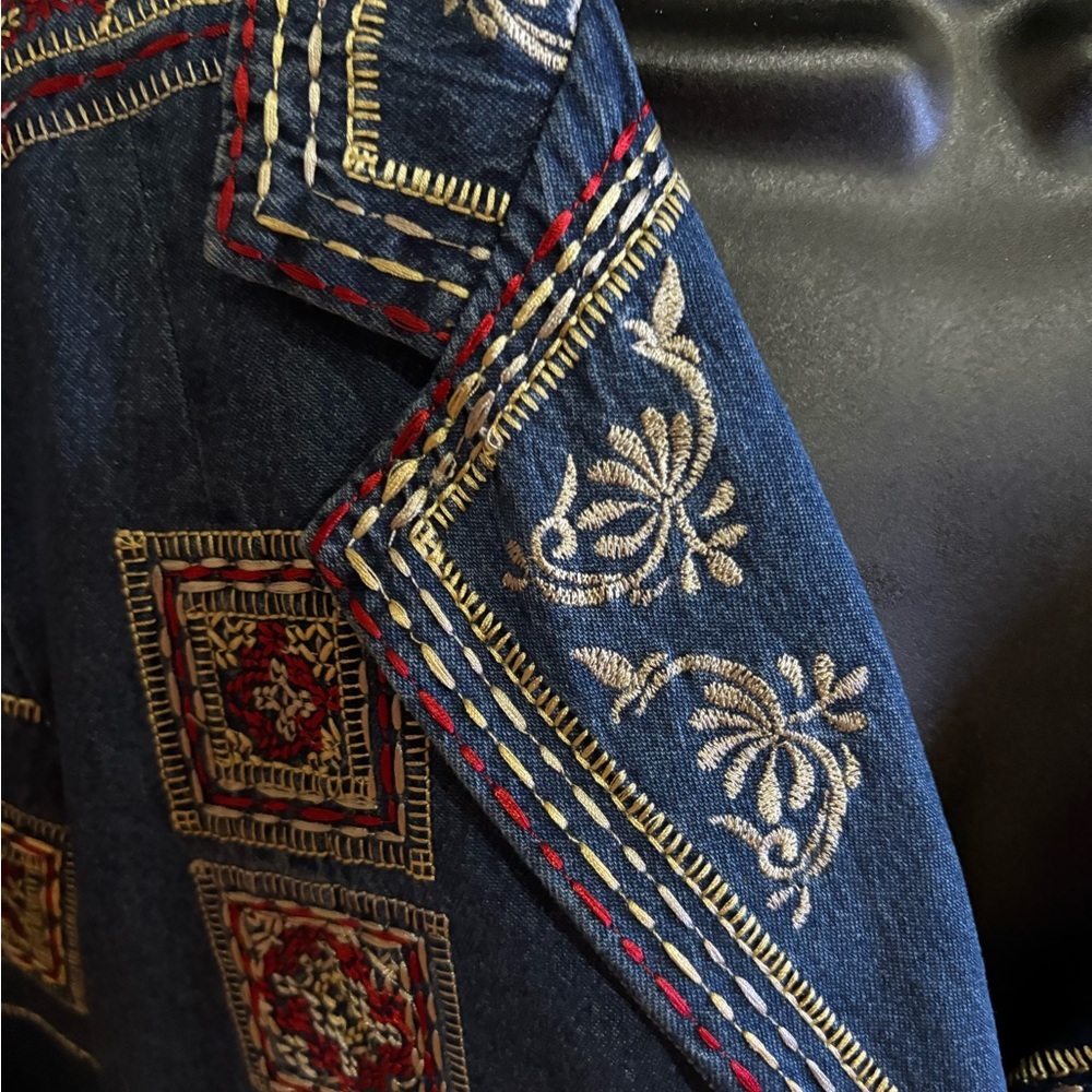 Coldwater Creek Embroidered Denim Jacket Women’s Large Boho Folk Festival - Picture 3 of 15